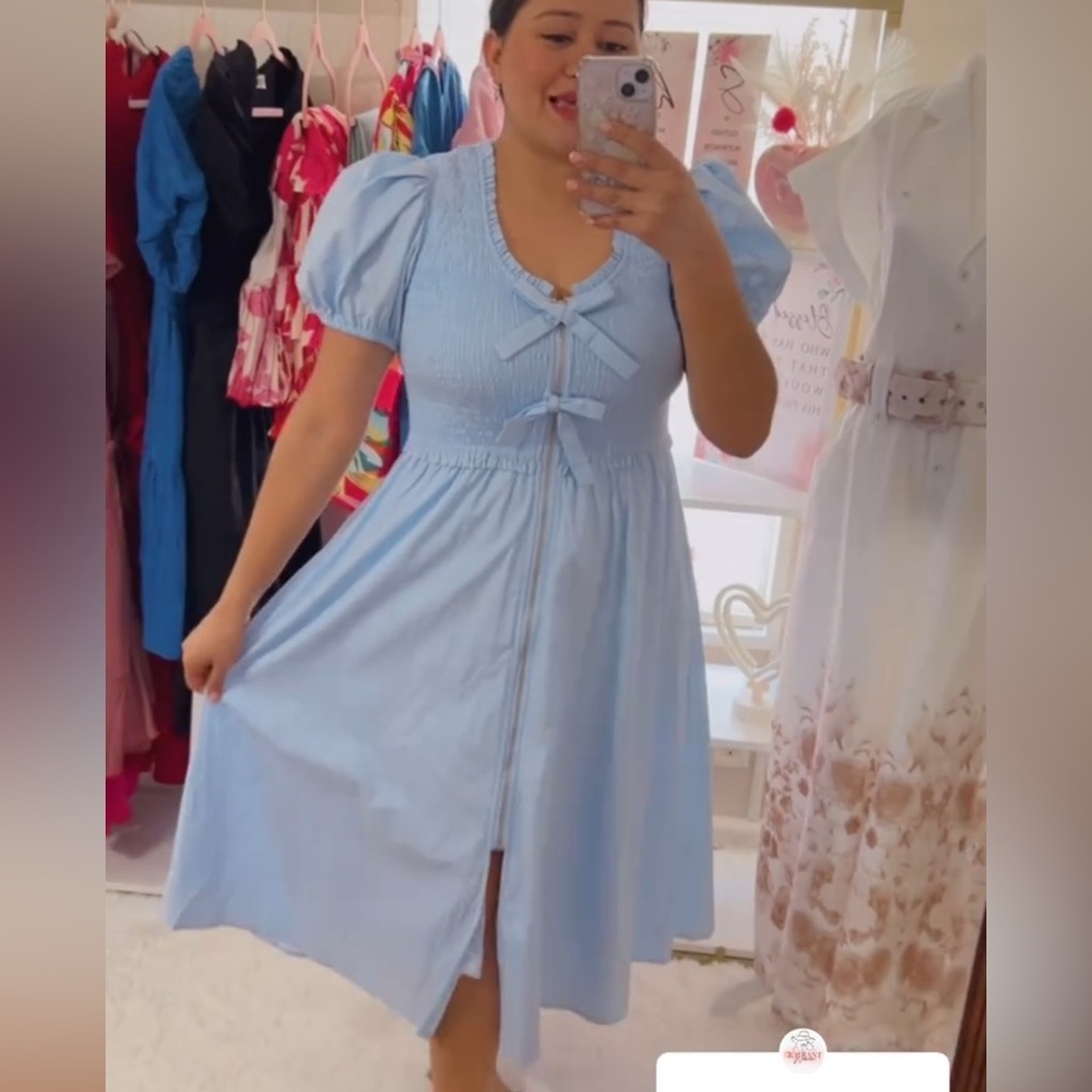 Elegant Blue Midi Dress